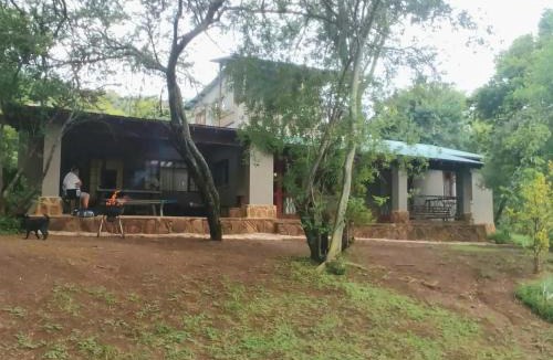 Maanhaarrand House | Thabametsi Farm
