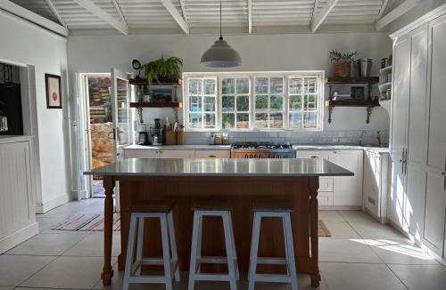 Redhill Villa | Protea Lodge