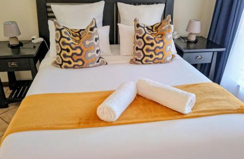 Manaba Beach Apartment | Sombedu Guest Suite - Sea View Apartment in Margate