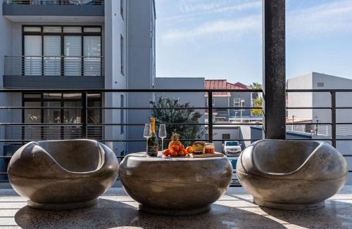West Beach Apartment | Lira On White Soil