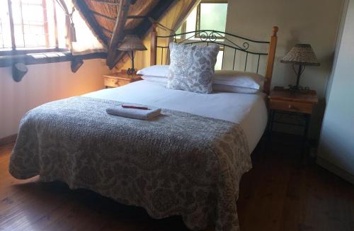 Uitenhage Bed & Breakfast | Little Tree loft 2