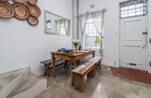 Kalk Bay Apartment | The Old Shop loft apt in the heart of Kalk Bay