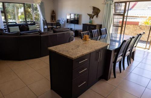Jeffreys Bay Apartment | Surfers Haven
