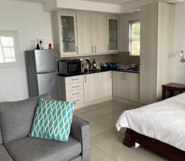 Mountainside Apartment | Seaview Sunset Boutique Apartments Gordonsbay Solar powered