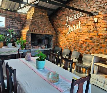 Glentana Apartment | French Toast