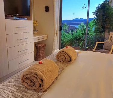 Clanwilliam House | Clanwilliam Oasis BnB Guest House - Naturism, Boating, Hiking & more