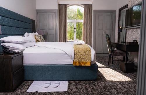 Scottsville Hotel | Golden Horse Hotel