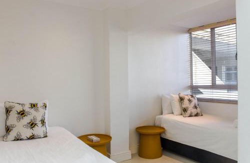 Mouille Point Apartment | First floor apartment with beautiful sea view