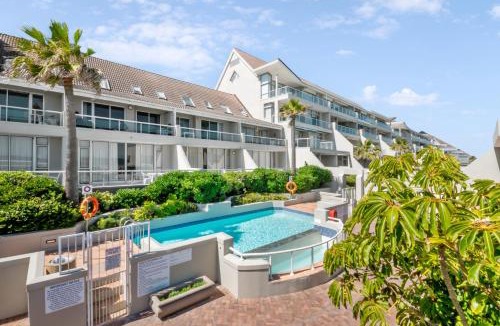 Bloubergstrand Hotel | Dolphin Beach Hotel Self Catering Apartments