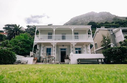 Kalk Bay Villa | St James Beachfront Villa