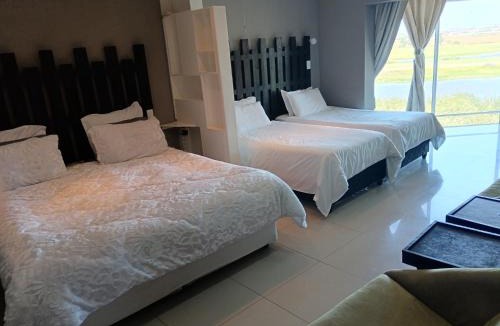 Sunset Beach House | Gaia Hydro-Spa and Guest House