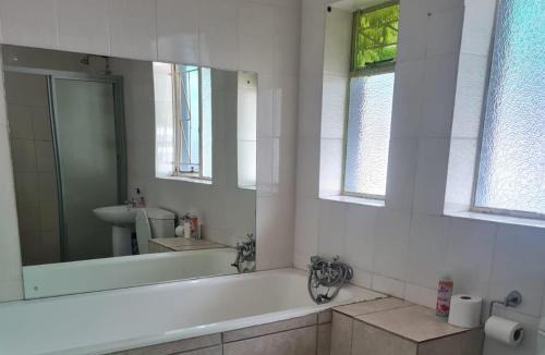 Phalaborwa House | Shabi's Guest Lodge