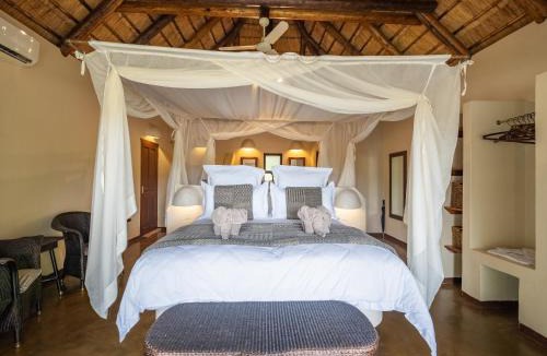Maruleng Cabin | Nyati Safari Lodge
