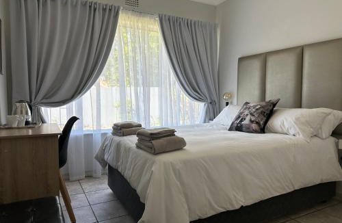 Pomona House | Afrisky Guest House