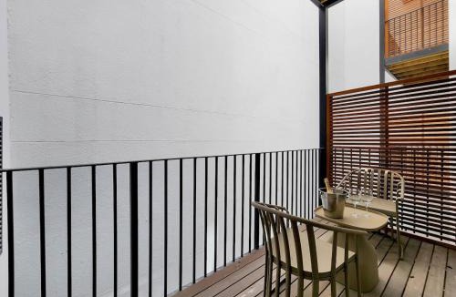 Foreshore Apartment | Worker Bee home in the City
