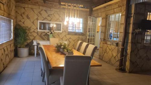 Boksburg House | At the Well guesthouse