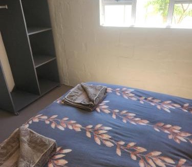 Oudtshoorn Apartment | Volgenoeg Self Catering Family Unit