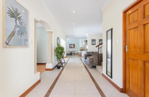 West Beach House | Luxury 5 Bedroom Villa with Heated Pool and Inverter in Blouberg