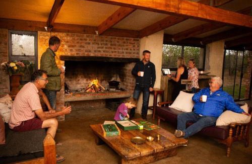 Boesmanspad Apartment | Merwespont Guesthouses#DieHouthuis#Die Wyntenke#A Snoozer's Cottage#
