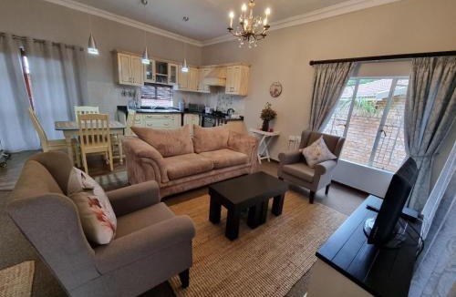 Parys Villa | Besterfield Villa