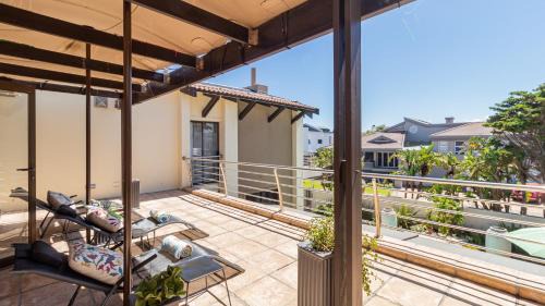 Sunset Beach House | Atlantic Waves Guest House