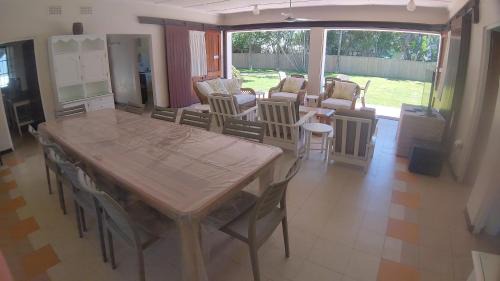Zinkwazi Beach House | RAMBLiNN