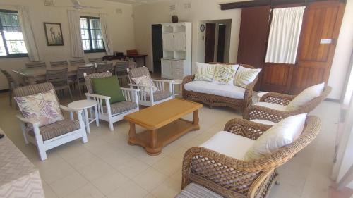 Zinkwazi Beach House | RAMBLiNN