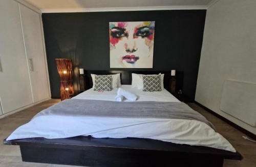 Parklands Apartment | Regent Casa's - Cape Towns Blouberg Area - Where 20 people can stay