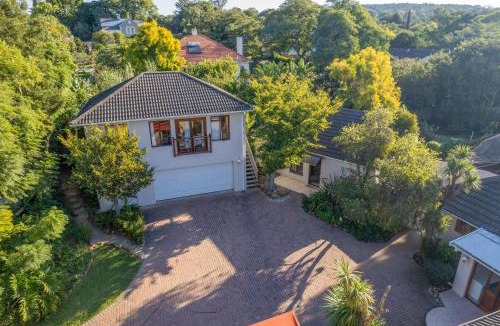 Grahamstown Apartment | 1-on-Ross