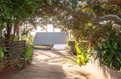 Shaka's Rock Apartment | Ocean Gorge Seafront Accommodation