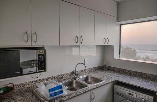 Amanzimtoti Apartment | 304 Amazibu- Luxury On the Beach