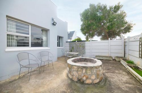 Waenhuiskrans Apartment | Etna Flat in Arniston