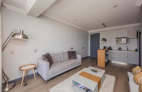Camps Bay Apartment | Seasonsfind - The Bay