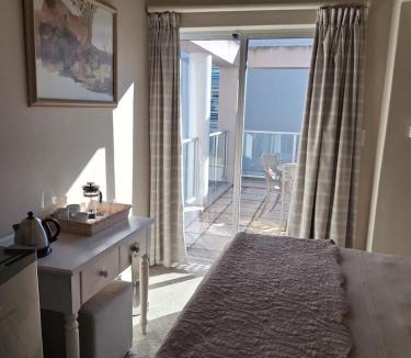 Port Owen Hotel | Russells on the Port