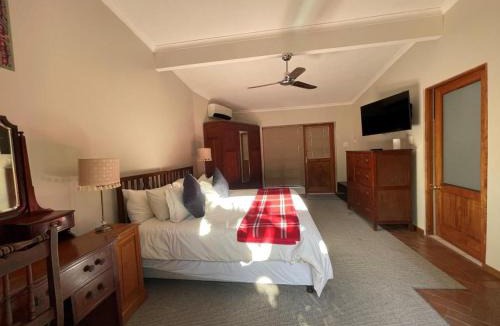 Port Elizabeth House | Mongoose Manor BnB