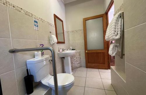 Port Elizabeth House | Mongoose Manor BnB