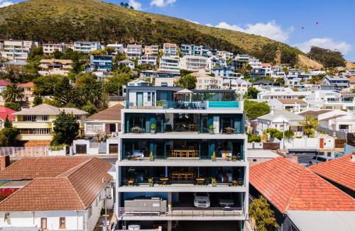 Three Anchor Bay Apartment | The Murex