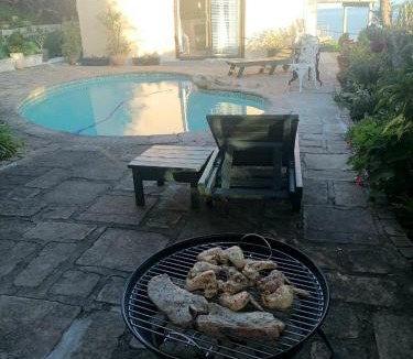 Fish Hoek Apartment | Sunset Haven Ocean, Mountain & Valley Views