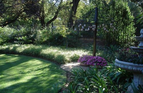 Bayswater House | De Witt'e Guest House