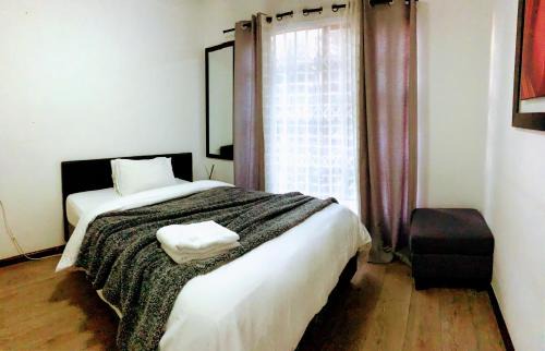 Parklands Apartment | Regent Casa's - Cape Towns Blouberg Area - Where 20 people can stay