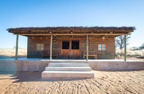 Askham Cabin | Zoutpanputs Game Lodge