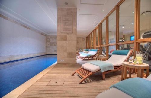 Cape Town City Centre Hotel | Taj Luxury Suite