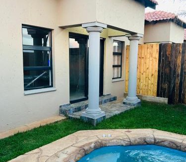 Westonaria House | Profound Palms Guest Accommodation