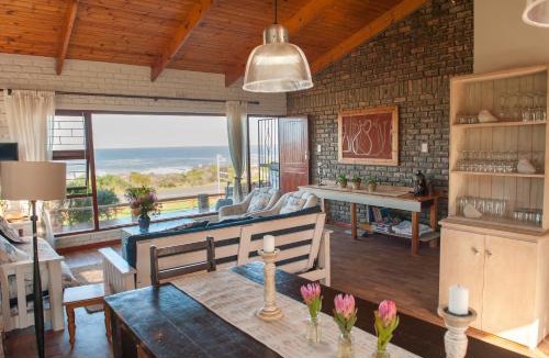 Kleinmond House | La Mer Seafront Selfcatering Accommodation Kleinmond