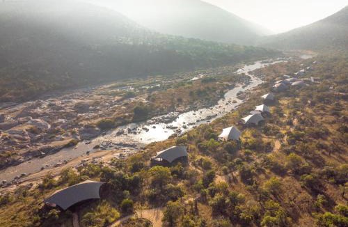 Ulundi Cabin | Madwaleni River Lodge - Babanango Game Reserve