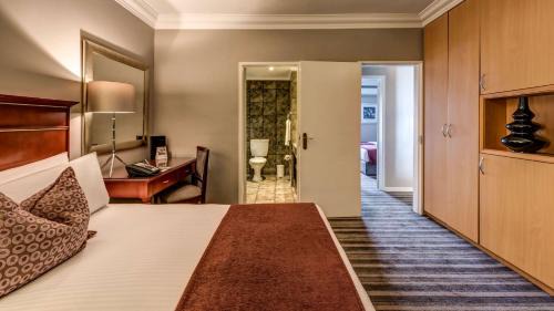 Sandown Hotel | Southern Sun Katherine Street