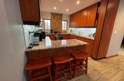 Hillcrest Apartment | OAK HOUSE, Entire holiday home, Self catering, fully equipped, double storey, 3 bedroom, 2 bathroom, outside entertainment, Braai area, 300sqm home