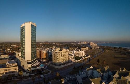 Pollok Beach Hotel | Radisson Blu Hotel, Port Elizabeth
