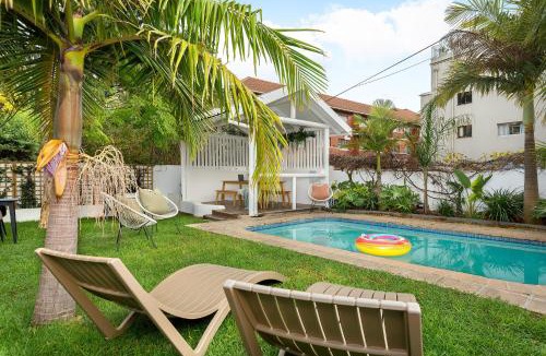 Three Anchor Bay Hotel | Neighbourgood Hill Suites