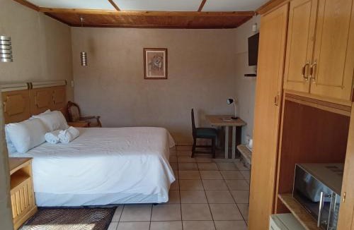 Alabama Bed & Breakfast | Kgatholoha guest house